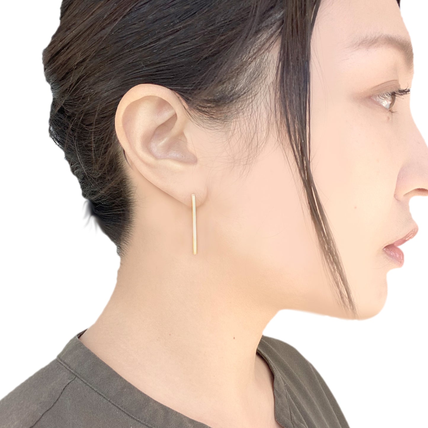 【送料無料】K18 シンプルロングバーピアス